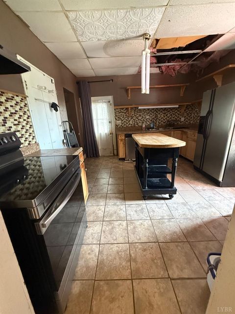 Tiny photo for 711 Franklin Street, Lynchburg, VA 24504 (MLS # 365476)
