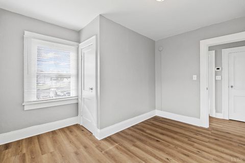 Tiny photo for 1900 Park Avenue, Lynchburg, VA 24501 (MLS # 364026)