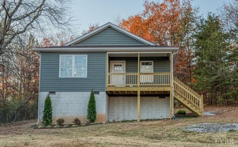 Photo of 1104 15th Street, Altavista, VA 24517 (MLS # 363232)