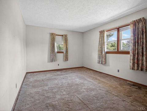 Tiny photo for 3191 Wards Road, Altavista, VA 24517 (MLS # 366127)