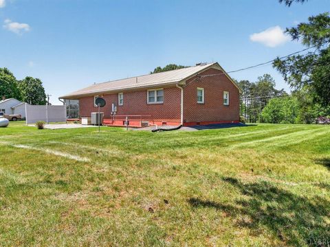 Tiny photo for 3191 Wards Road, Altavista, VA 24517 (MLS # 366127)