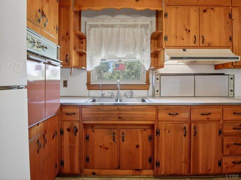 Tiny photo for 3191 Wards Road, Altavista, VA 24517 (MLS # 366127)