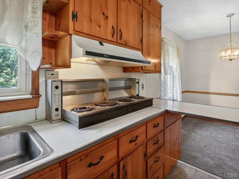 Tiny photo for 3191 Wards Road, Altavista, VA 24517 (MLS # 366127)