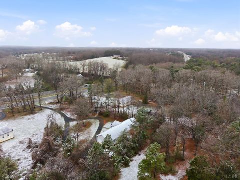 Tiny photo for 10406 Richmond Highway, Lynchburg, VA 24504 (MLS # 364904)