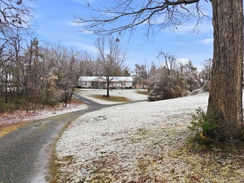 Tiny photo for 10406 Richmond Highway, Lynchburg, VA 24504 (MLS # 364904)