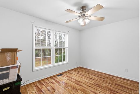 Tiny photo for 10406 Richmond Highway, Lynchburg, VA 24504 (MLS # 364904)