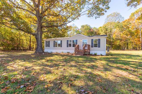 Photo of 4791 Salem Road, Spout Spring, VA 24593 (MLS # 362711)