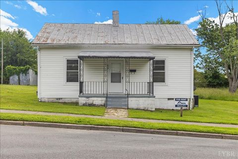 Photo of 65 Glen Oak Drive, Danville, VA 24541 (MLS # 363881)