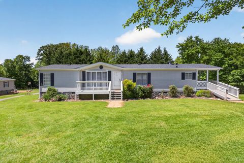 Homes For Sale - 1740 Shiloh Church Rd. Rd<br/> Bedford, VA 24523