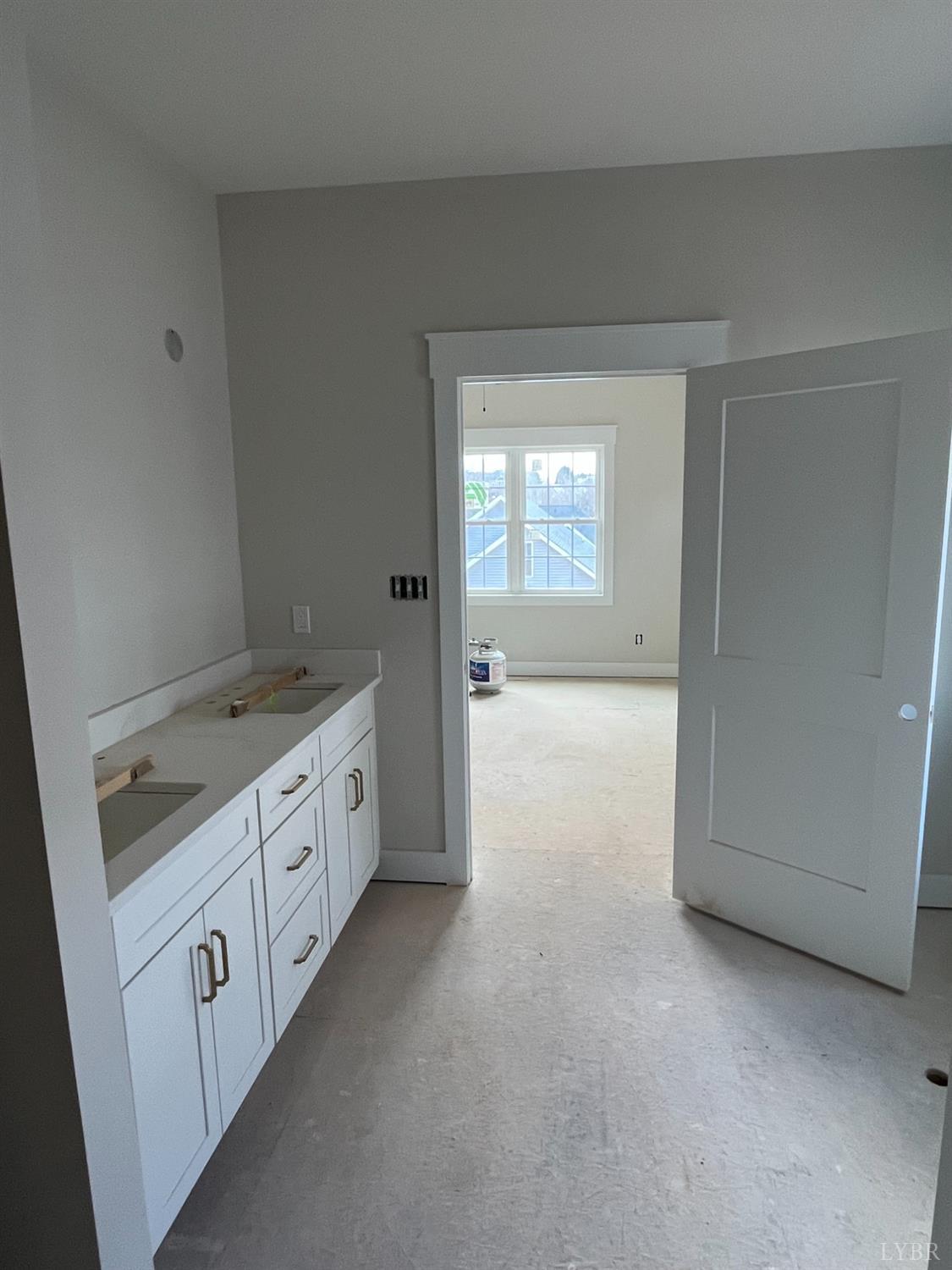 1267 Harborough Drive, Forest, Virginia image 6