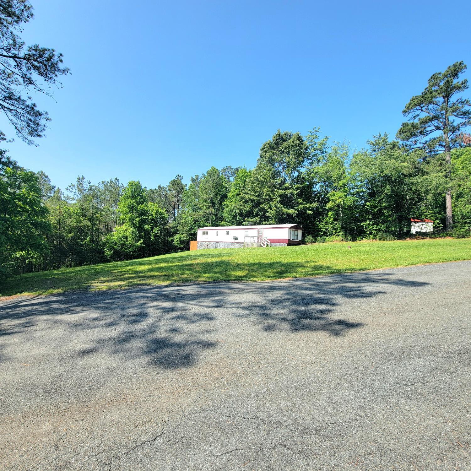 245 Hickory Drive, Lynchburg, Virginia image 3