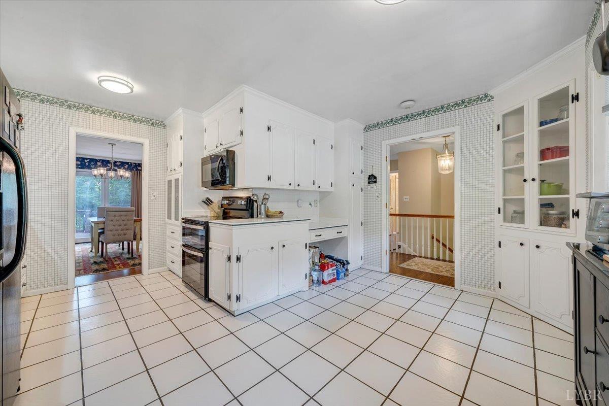 Lynchburg, Virginia 24502, United States, 4 Bedrooms Bedrooms, ,3 BathroomsBathrooms,Residential,Active,154480