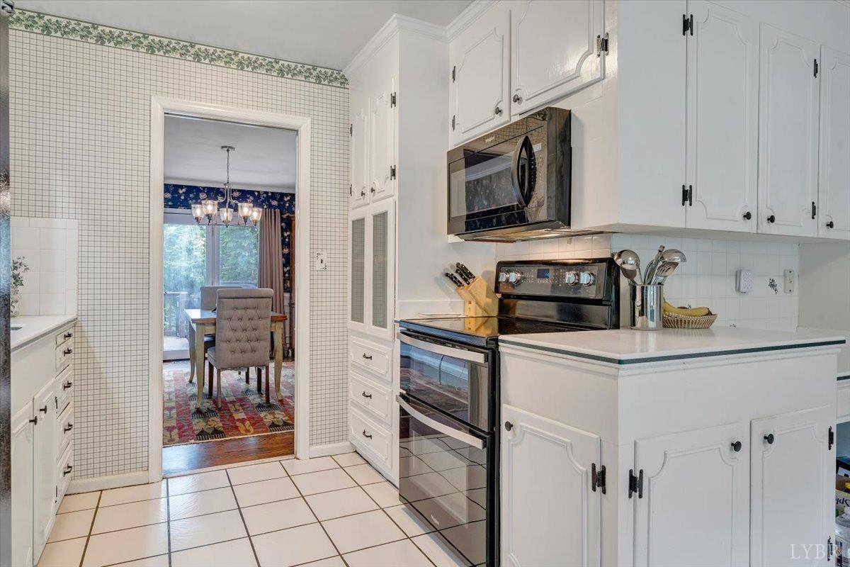 Lynchburg, Virginia 24502, United States, 4 Bedrooms Bedrooms, ,3 BathroomsBathrooms,Residential,Active,154480