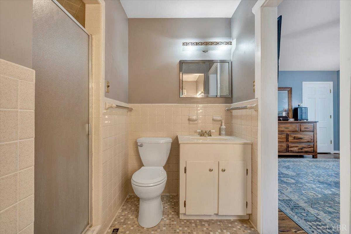 Lynchburg, Virginia 24502, United States, 4 Bedrooms Bedrooms, ,3 BathroomsBathrooms,Residential,Active,154480