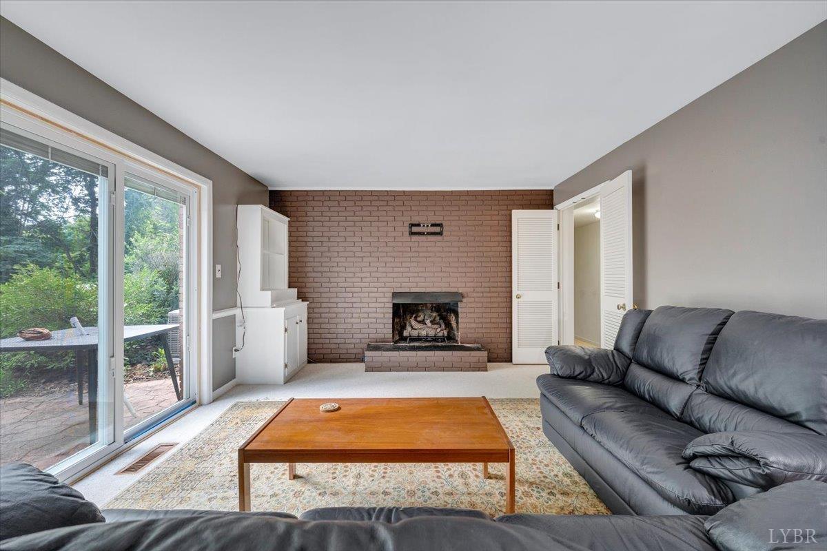 Lynchburg, Virginia 24502, United States, 4 Bedrooms Bedrooms, ,3 BathroomsBathrooms,Residential,Active,154480