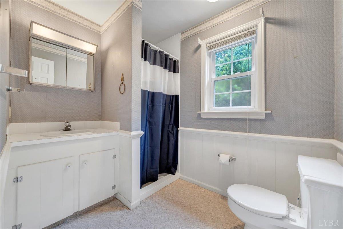 Lynchburg, Virginia 24502, United States, 4 Bedrooms Bedrooms, ,3 BathroomsBathrooms,Residential,Active,154480