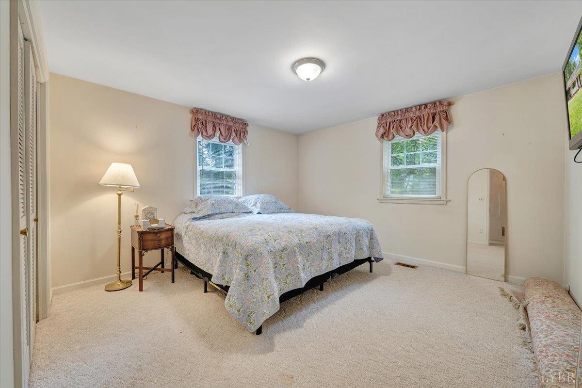 Lynchburg, Virginia 24502, United States, 4 Bedrooms Bedrooms, ,3 BathroomsBathrooms,Residential,Active,154480