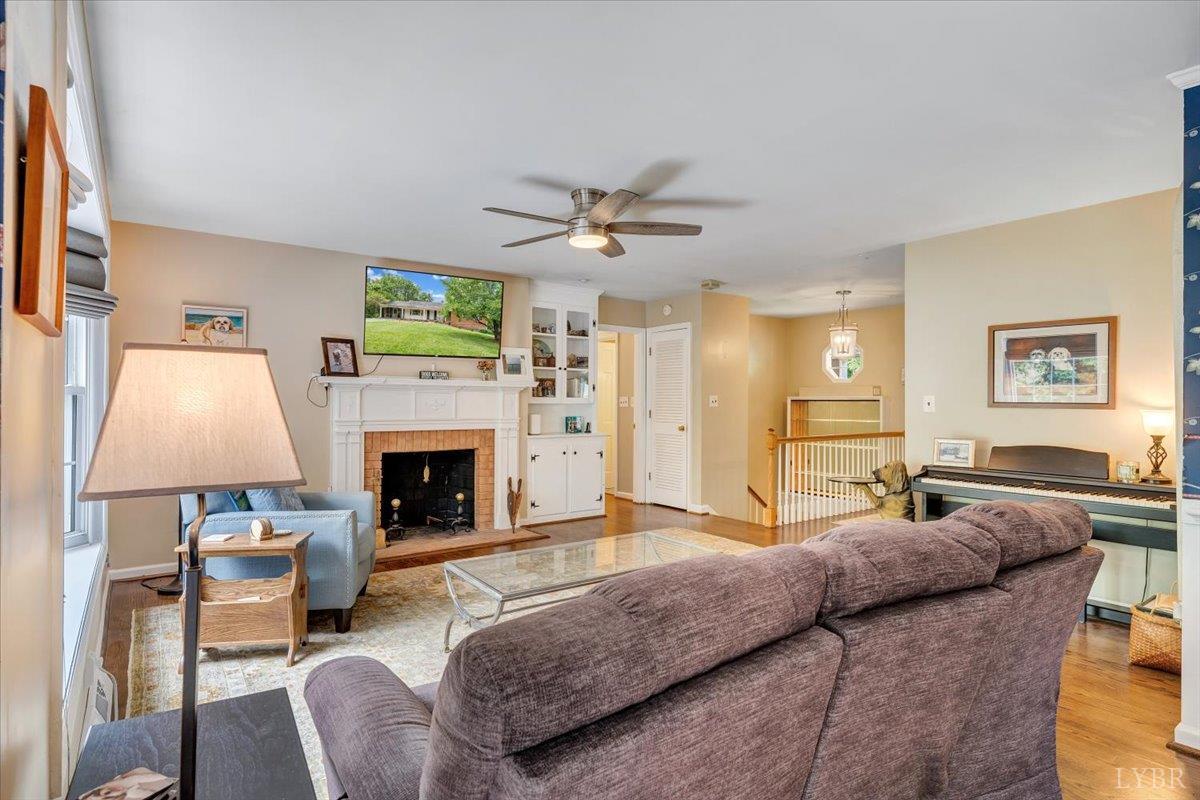 Lynchburg, Virginia 24502, United States, 4 Bedrooms Bedrooms, ,3 BathroomsBathrooms,Residential,Active,154480