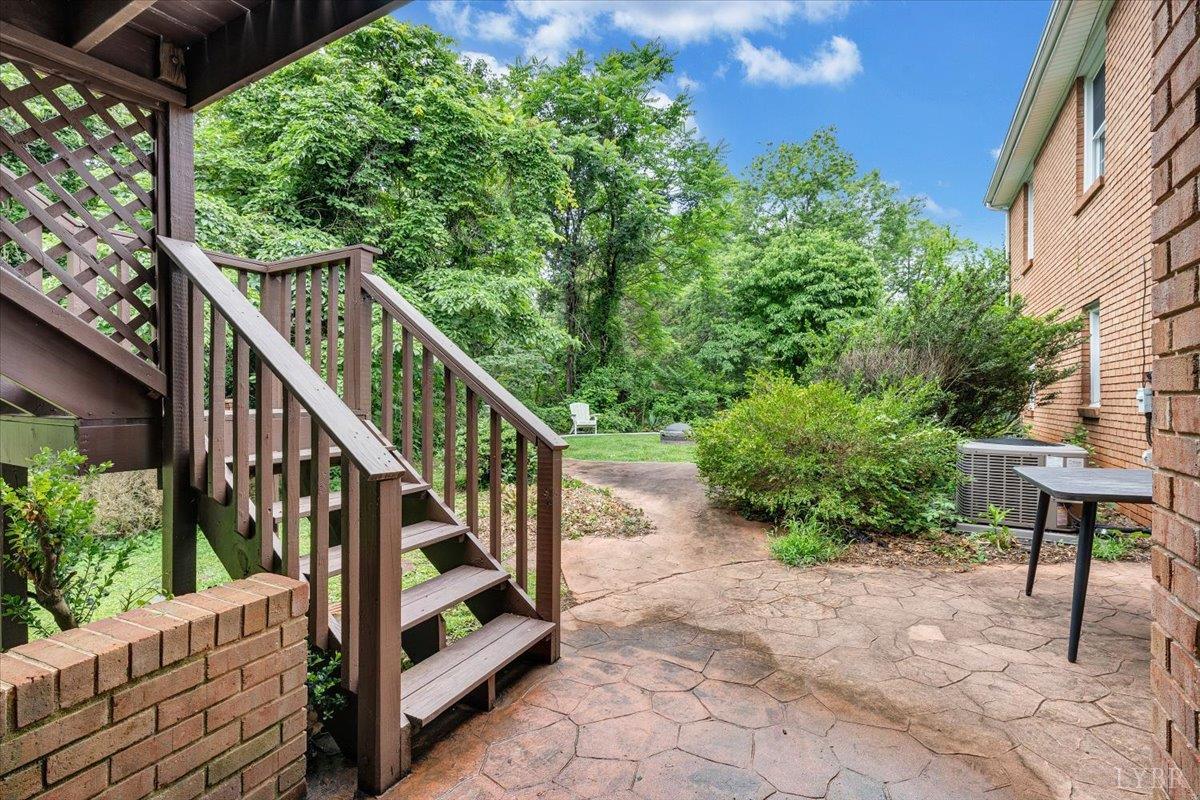 Lynchburg, Virginia 24502, United States, 4 Bedrooms Bedrooms, ,3 BathroomsBathrooms,Residential,Active,154480