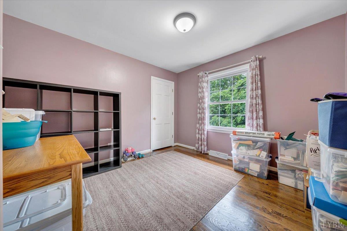 Lynchburg, Virginia 24502, United States, 4 Bedrooms Bedrooms, ,3 BathroomsBathrooms,Residential,Active,154480