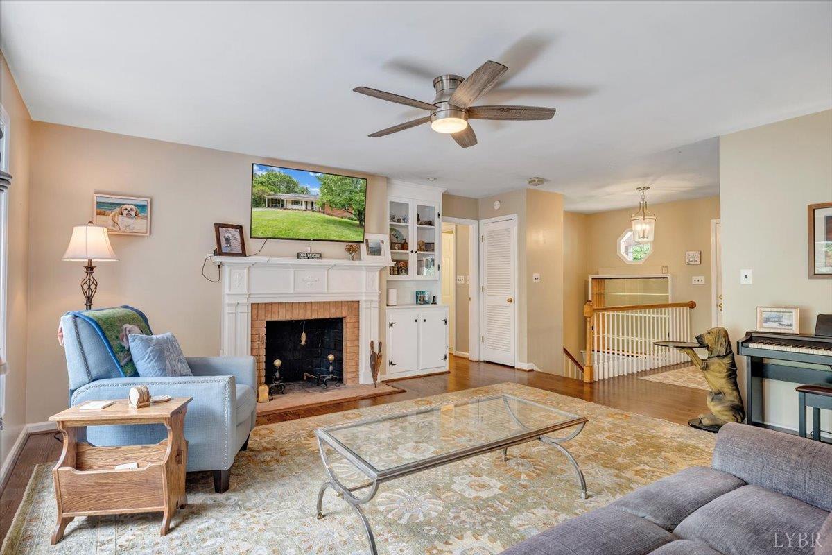 Lynchburg, Virginia 24502, United States, 4 Bedrooms Bedrooms, ,3 BathroomsBathrooms,Residential,Active,154480