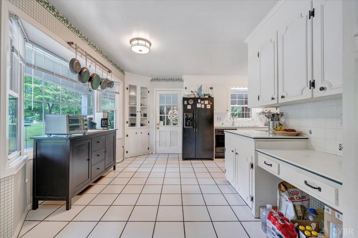 Lynchburg, Virginia 24502, United States, 4 Bedrooms Bedrooms, ,3 BathroomsBathrooms,Residential,Active,154480