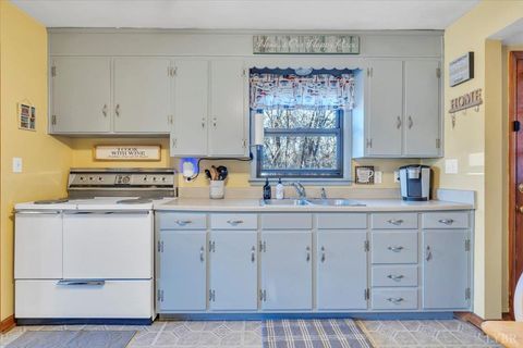 Tiny photo for 4902 NW Rowe Ridge Drive, Roanoke, VA 24017 (MLS # 363910)