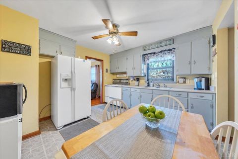Tiny photo for 4902 NW Rowe Ridge Drive, Roanoke, VA 24017 (MLS # 363910)