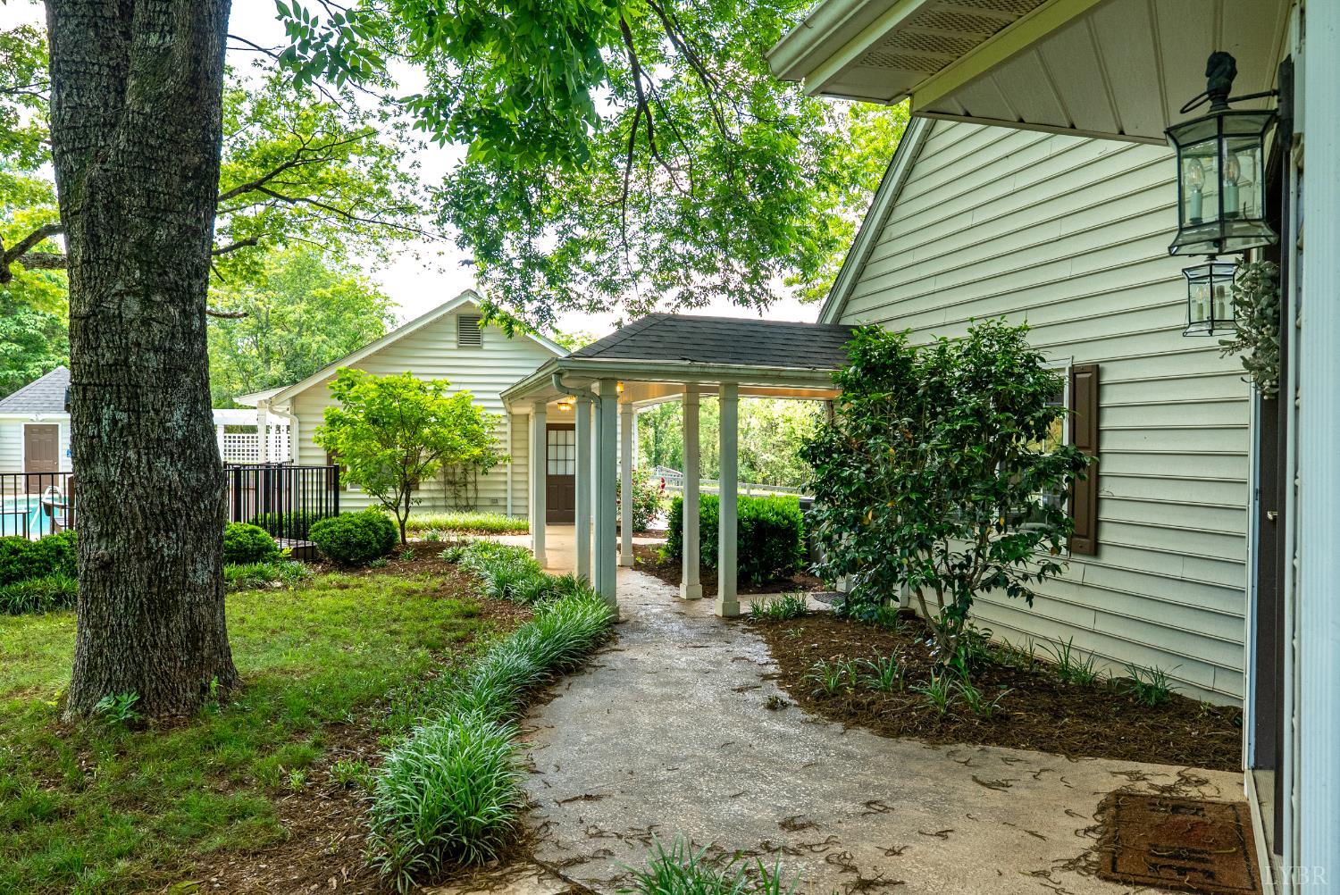 1381 Tamer Lane, Lynchburg, Virginia image 17