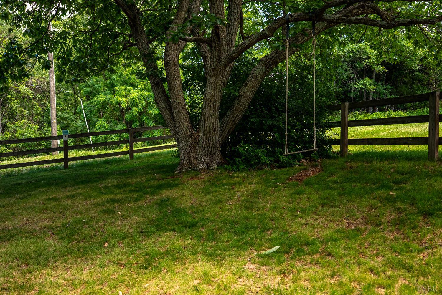 1381 Tamer Lane, Lynchburg, Virginia image 6