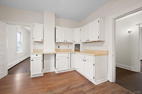 Tiny photo for 307 Saint Augustine Street, Lynchburg, VA 24501 (MLS # 363562)