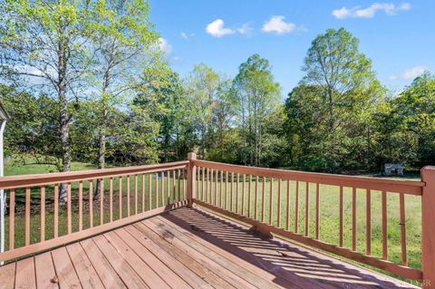 Tiny photo for 630 Eldon Road, Appomattox, VA 24522 (MLS # 362361)