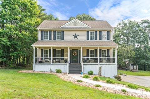 Photo of 511 Woodland Drive, Madison Heights, VA 24572 (MLS # 369251)