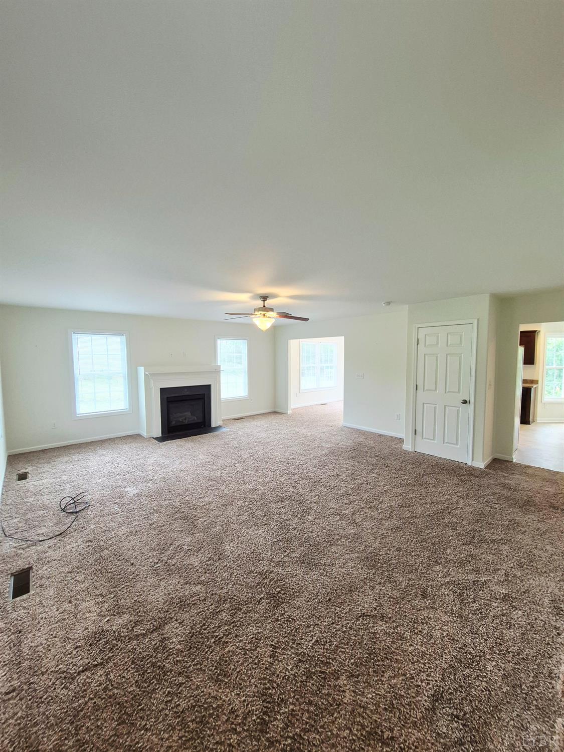 188 Oak Spring Lane, Madison Heights, Virginia image 2