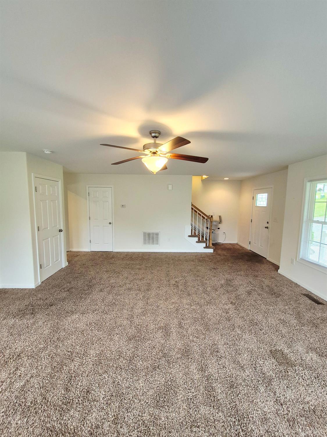 188 Oak Spring Lane, Madison Heights, Virginia image 5