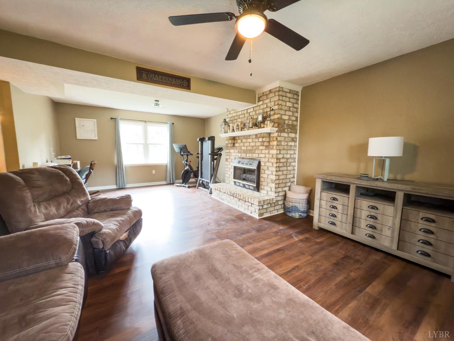 1024 North York Lane, Lynchburg, Virginia image 30
