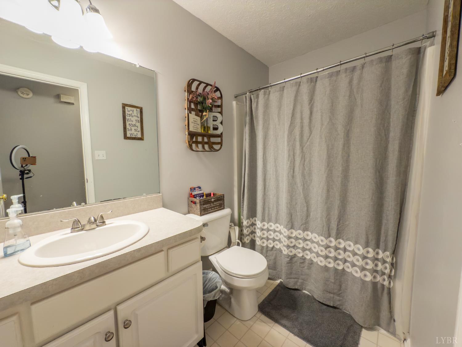 1024 North York Lane, Lynchburg, Virginia image 25