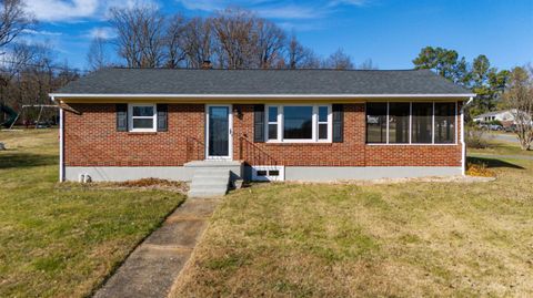Photo of 492 Greendale Drive, Rustburg, VA 24588 (MLS # 363250)