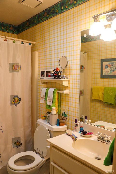 Tiny photo for 1090 Timberlake Drive, Lynchburg, VA 24502 (MLS # 362408)
