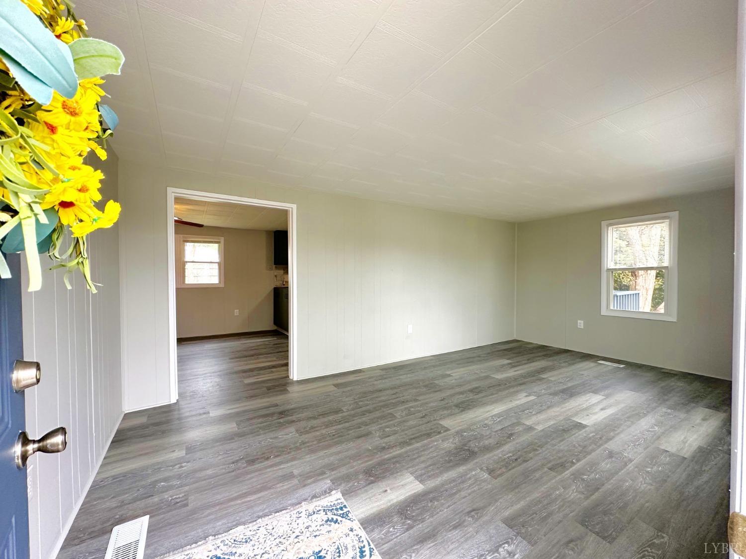 157 Phelps Road, Madison Heights, Virginia image 3