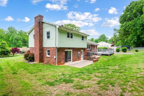 Tiny photo for 195 Wellington Drive, Lynchburg, VA 24502 (MLS # 365987)