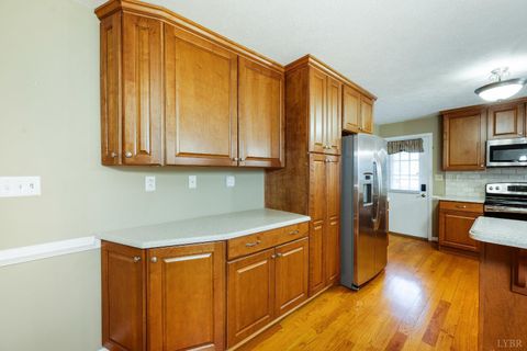 Tiny photo for 195 Wellington Drive, Lynchburg, VA 24502 (MLS # 365987)