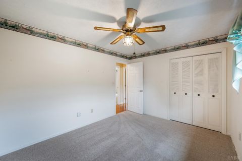 Tiny photo for 195 Wellington Drive, Lynchburg, VA 24502 (MLS # 365987)