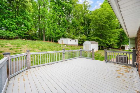 Tiny photo for 195 Wellington Drive, Lynchburg, VA 24502 (MLS # 365987)