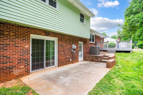 Tiny photo for 195 Wellington Drive, Lynchburg, VA 24502 (MLS # 365987)