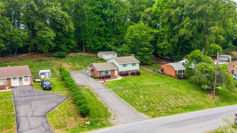 Tiny photo for 195 Wellington Drive, Lynchburg, VA 24502 (MLS # 365987)