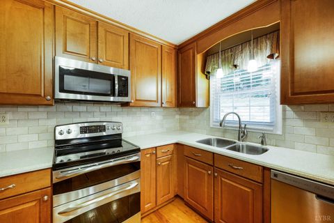 Tiny photo for 195 Wellington Drive, Lynchburg, VA 24502 (MLS # 365987)
