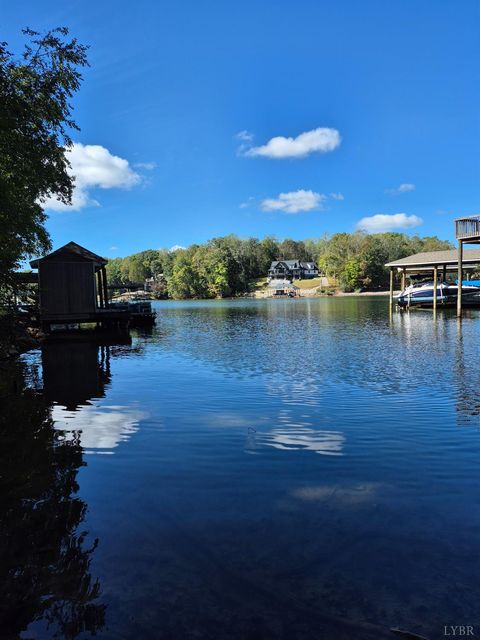 Photo of 0 Isle of Pines Drive, Moneta, VA 24121 (MLS # 362019) Photo of 0 Isle of Pines Drive, Moneta, VA 24121 (MLS # 362019)