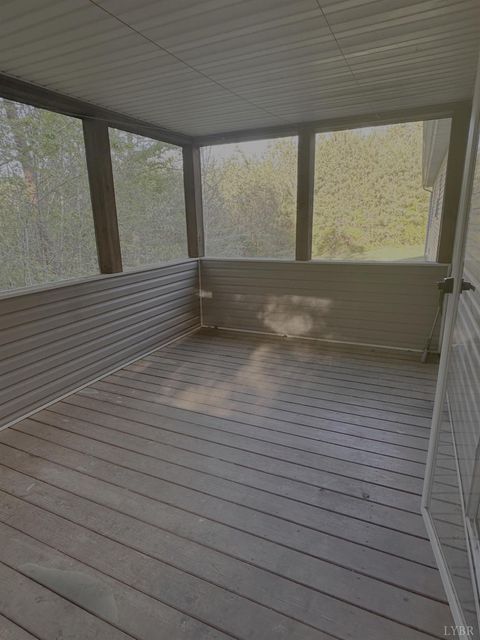 Tiny photo for 226 Edgewood Ln Ln, Charlotte Court House, VA 23923 (MLS # 365942)