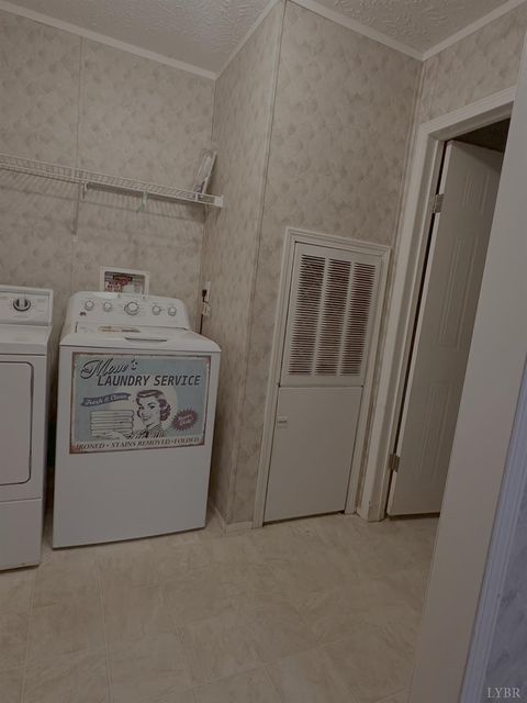 Tiny photo for 226 Edgewood Ln Ln, Charlotte Court House, VA 23923 (MLS # 365942)